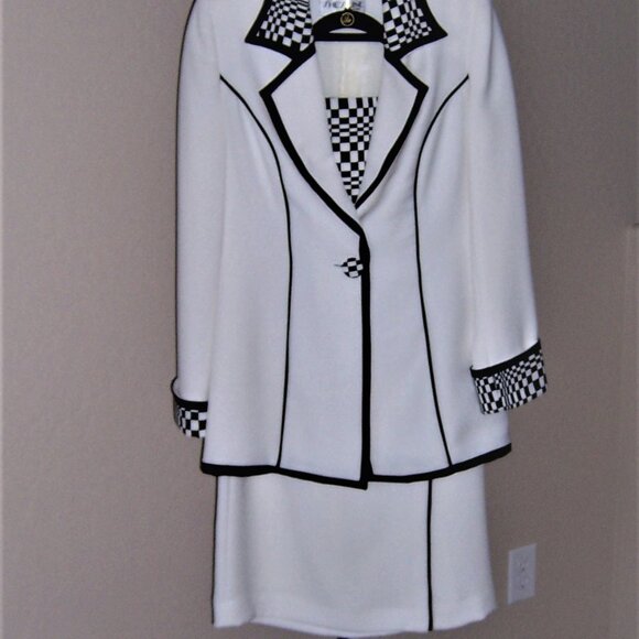 She's Line New York Dresses & Skirts - Black & White 2 pcs suit with inlay, matching Hat and Shoes.